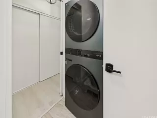 Photo #3: 202520356 Listing 