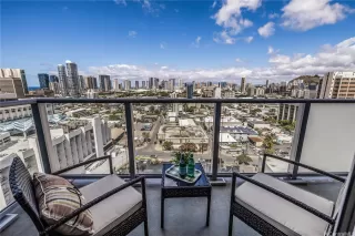 Photo #4: 202520366 Listing 