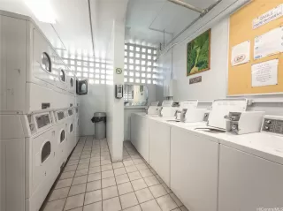 Photo #5: 202520399 Listing 