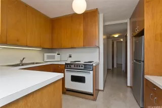 Photo #5: 202520401 Listing