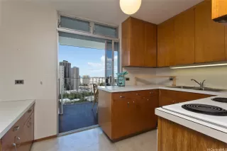 Photo #6: 202520401 Listing