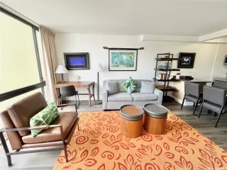 Photo #4: 202520415 Listing