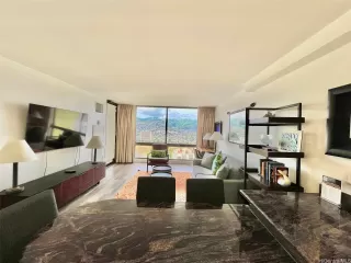 Photo #5: 202520415 Listing