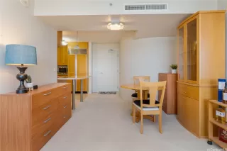 Photo #5: 202520434 Listing 