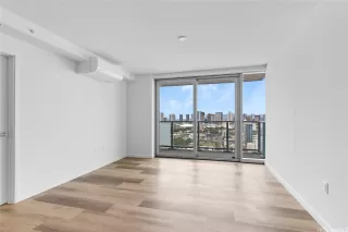 Photo #5: 202520450 Listing 