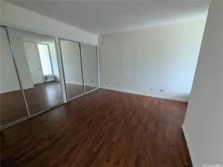 Photo #4: 202520453 Listing 