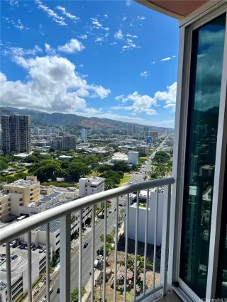 Photo #4: 202520464 Listing 