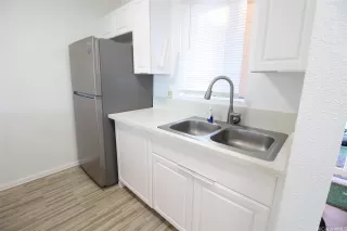 Photo #3: 202520466 Listing 