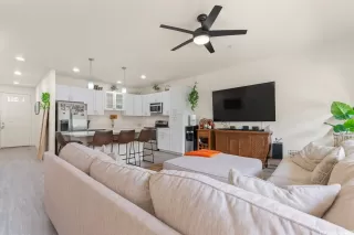 Photo #2: 202520495 Listing 