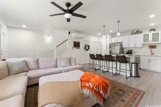 Photo #3: 202520495 Listing 