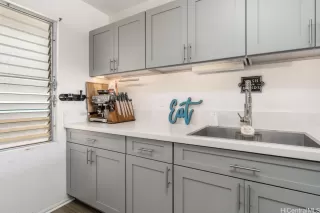 Photo #3: 202520518 Listing 