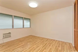 Photo #6: 202520523 Listing 