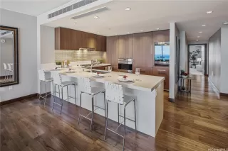 Photo #3: 202520565 Listing 