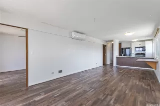 Photo #4: 202520580 Listing 