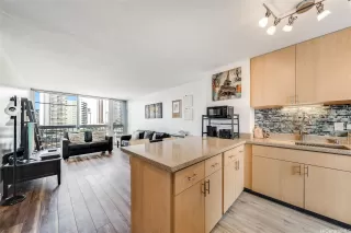 Photo #6: 202520582 Listing 