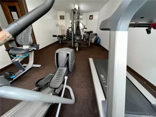 Photo #6: 202520625 Listing 