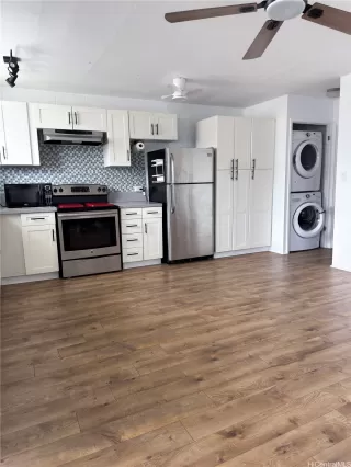 Photo #5: 202520642 Listing 