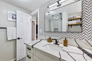 Photo #3: 202520650 Listing 