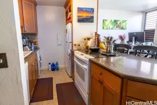 Photo #3: 202520656 Listing 