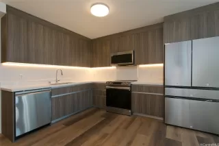 Photo #5: 202520663 Listing 