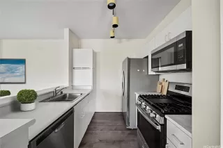 Photo #5: 202520673 Listing 