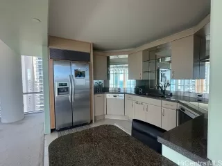 Photo #3: 202520682 Listing 