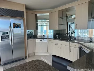 Photo #4: 202520682 Listing 