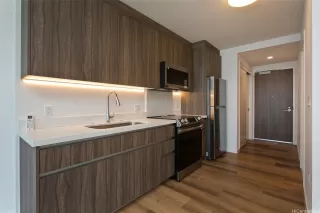 Photo #5: 202520685 Listing 