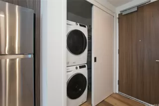 Photo #6: 202520685 Listing 