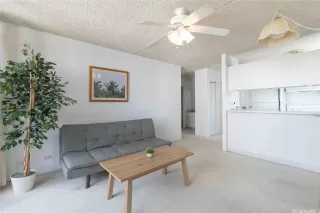 Photo #2: 202520698 Listing
