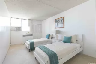 Photo #3: 202520698 Listing