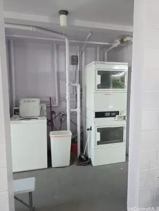 Photo #5: 202520709 Listing 