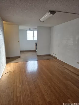 Photo #6: 202520709 Listing 