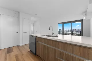 Photo #4: 202520720 Listing 