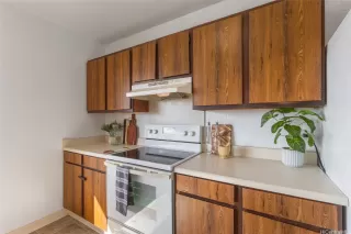 Photo #6: 202520726 Listing 