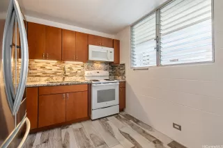 Photo #6: 202520728 Listing 