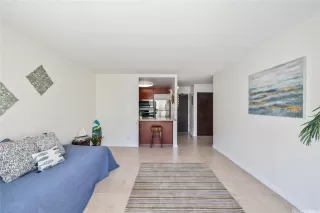 Photo #3: 202520776 Listing 