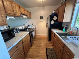 Photo #4: 202520788 Listing 