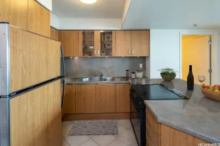 Photo #2: 202520789 Listing 