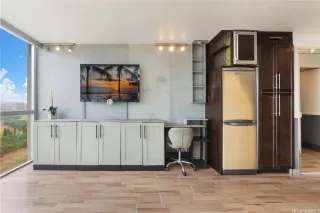 Photo #4: 202520790 Listing 