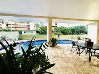 Photo #5: 202520799 Listing 