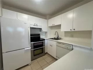 Photo #3: 202520829 Listing 