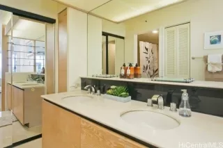 Photo #6: 202520833 Listing 