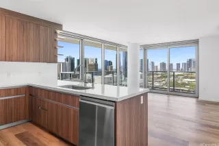 Photo #5: 202520834 Listing 