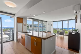 Photo #3: 202520848 Listing 