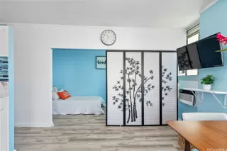 Photo #5: 202520849 Listing 