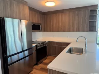 Photo #3: 202520851 Listing 