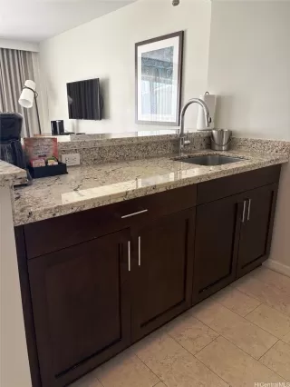 Photo #2: 202520859 Listing 