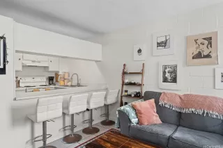 Photo #3: 202520860 Listing 