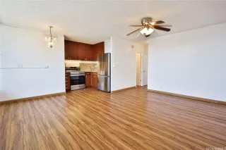 Photo #6: 202520864 Listing 